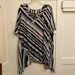 Maggie Barnes short sleeve top